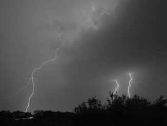 revealing-the-darkness-lightning-striking